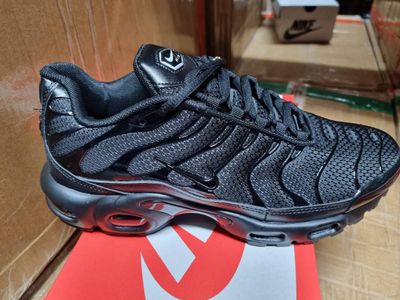 Nike Air Max Plus Triple Black Trainers For Men Nike Men's Trainers Trainer TNS TN's 1:1 Triple Black Copies Nikes Air Max Plus TN Men Mens Rep Replica Shoes Fake Man Mans Duplicate Sneakers Copy Cheap Sneaker Sale UK Reps MAX.TN Air.Max 604133-050 AAA Fakes Quality Ist