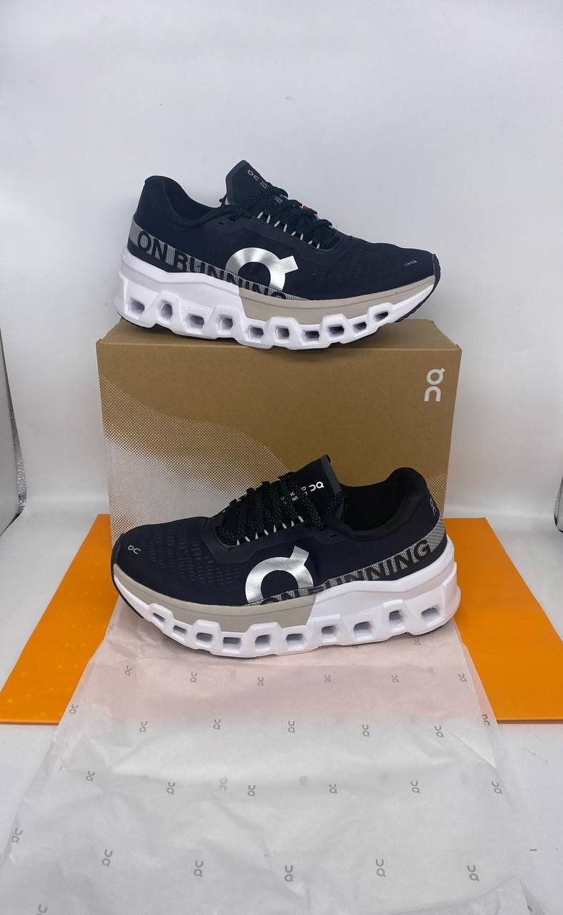 On Cloud Monster Running Trainers For Men's in Black/White Color