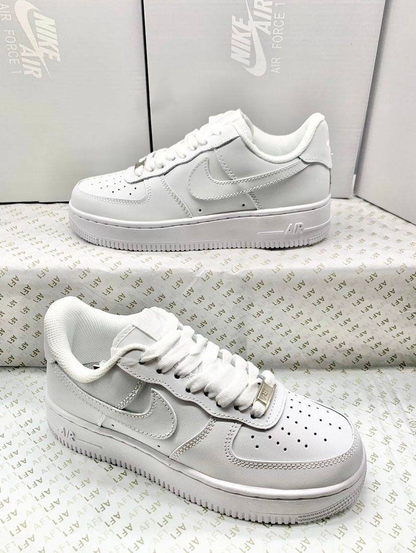 Nike Women's Trainers Air Force1'07 Low Trainer White 1's 1s	Nikes AirForce1 Womens Women Rep Replica Shoes Fake Woman Womans Duplicate Sneakers AAA First Copy Cheap Sneaker Shoe Best Sale UK Reps AirForce.1 DD8959-100