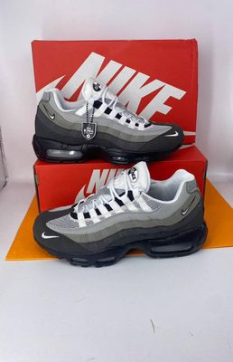 Nike Air Max 95 Jewel Swoosh Grey Trainers For Men's Nike Men's Trainers Trainer 95s 95's 1:1 Jewel Swoosh Grey Nikes Air Max 95 Men Mens Rep Replica Shoes Fake Man Mans Duplicate Sneakers First Copy Cheap Sneaker Sale UK Reps MAX.95 Air.Max FQ1235-002 Dark Grey White AAA
