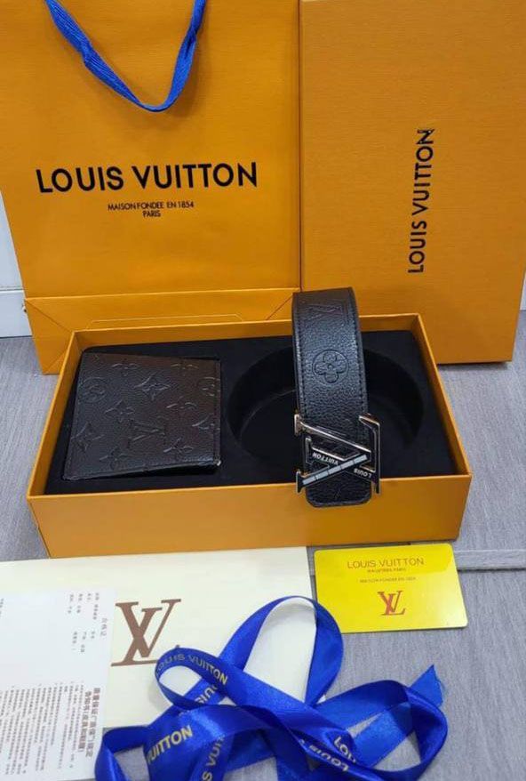 Louis Vuitton Men's LV Logo Black Wallet Belts Sets AAA Rep Sale UK Man First Copy Cheap Price Fake Reps Leather Wallets Reversible Belts Sets Men Fakes Replica 1st Copies 1:1 Designer Brand Luxury 1 to 1 Boys Casual Duplicate Fashion