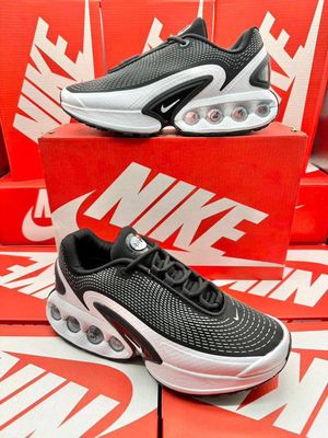 Nike Air Max DN Black/White Trainers For Men's Nike Air Max DN Black/White Trainers For Men's