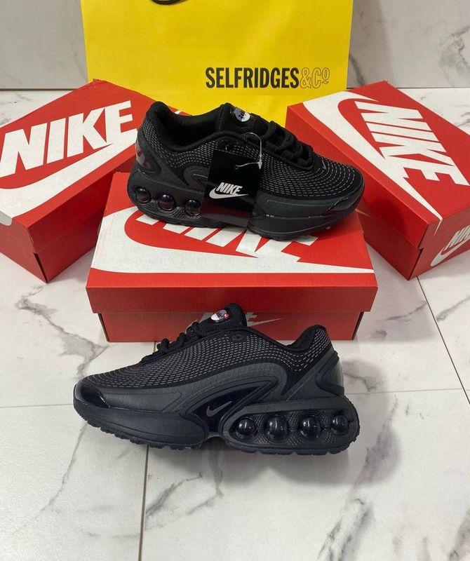 Nike Air Max DN Triple Black Trainers For Men's Nike Air Max DN Triple Black Trainers For Men's