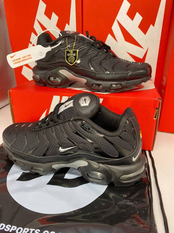 Nike Air Max Plus TN Mini Swoosh Black Silver Trainers For Men's