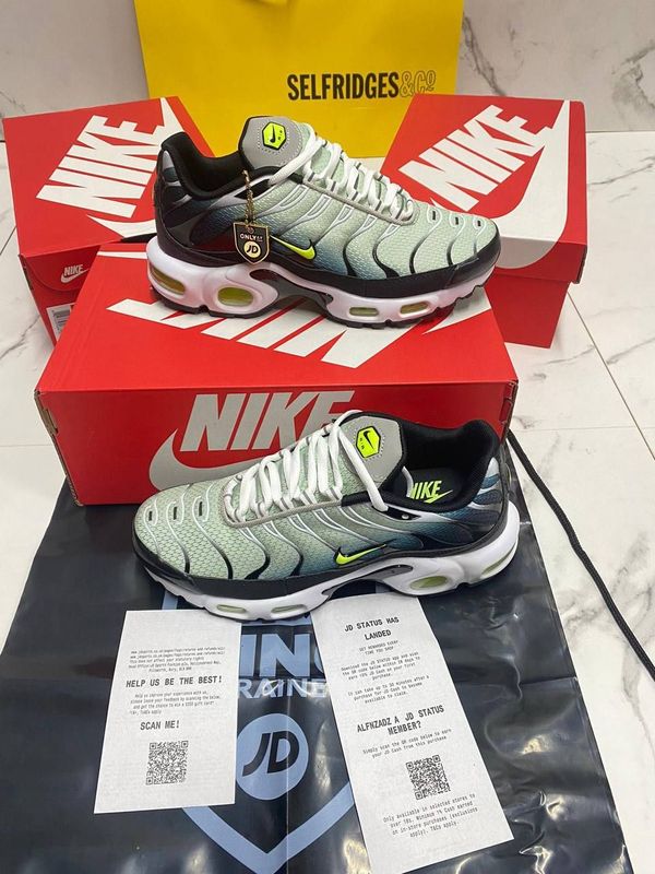 Nike Air Max Plus TN Black Bright Cactus (GS) Bright Cactus Trainers For Men's