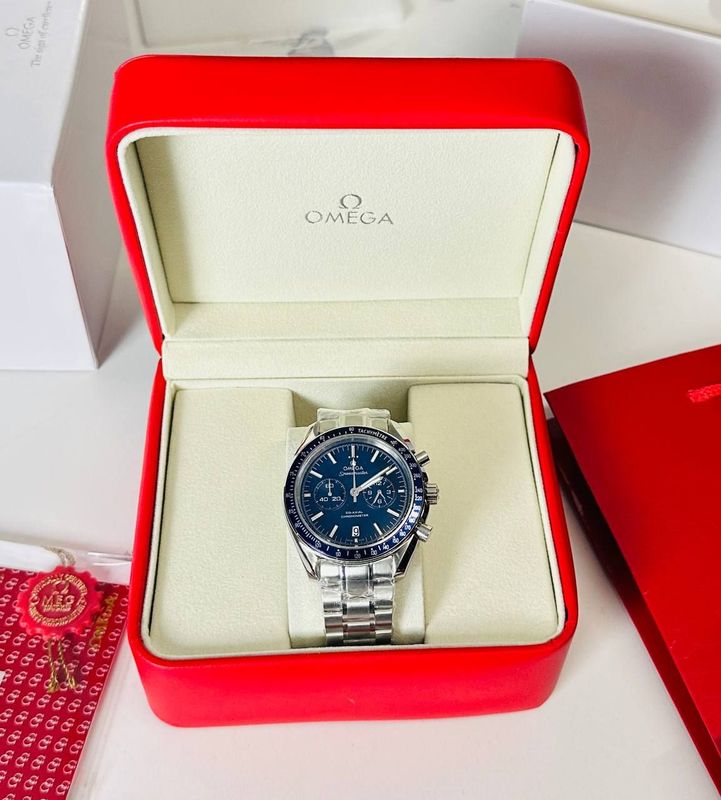 Omega Speedmaster Planet Black and Silver Men's Watch Omega Speedmaster Planet Black and Silver Men's Watch
