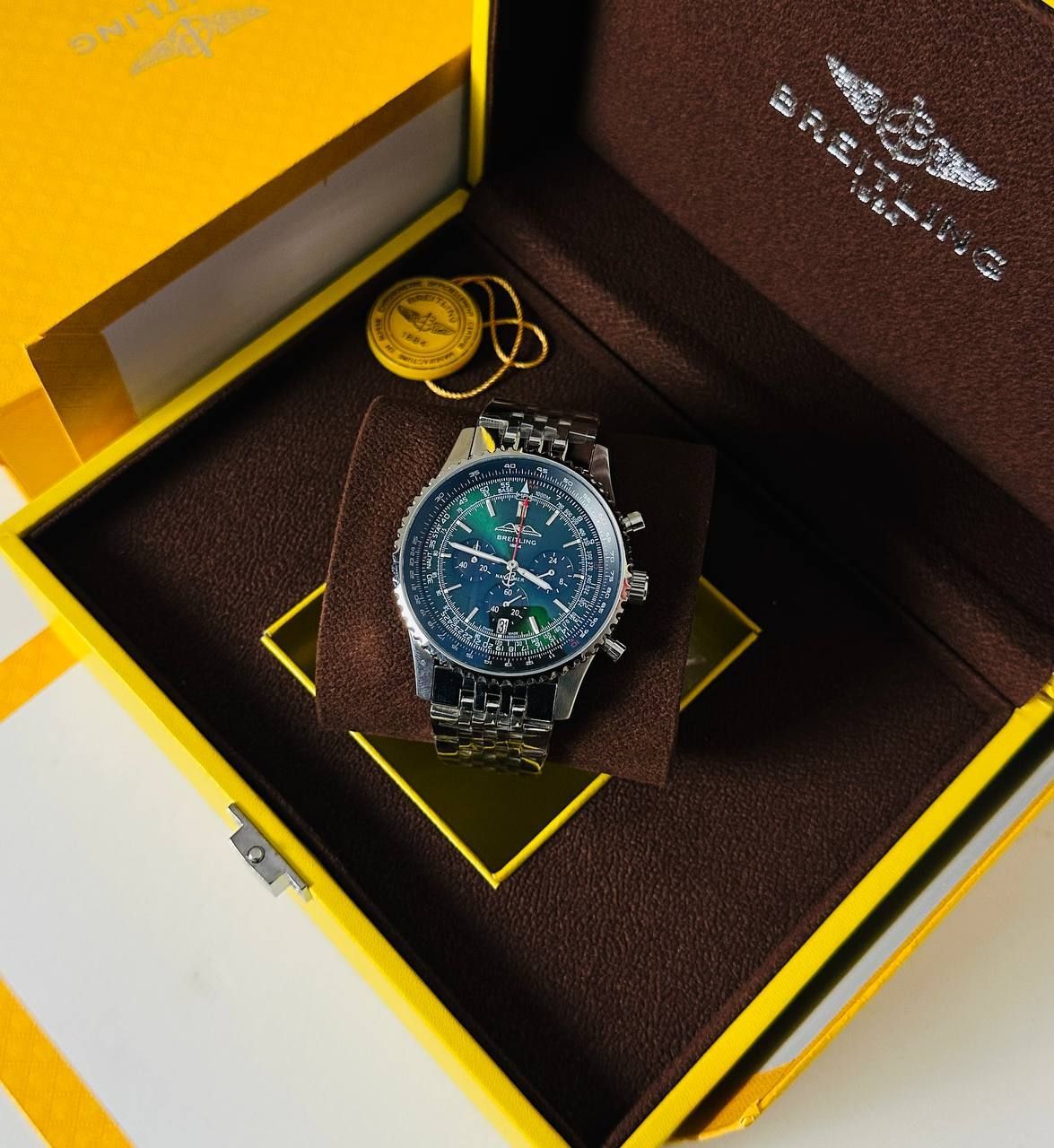 Breitling Navitimer B01 Chronograph Green Dial Men's Watch
