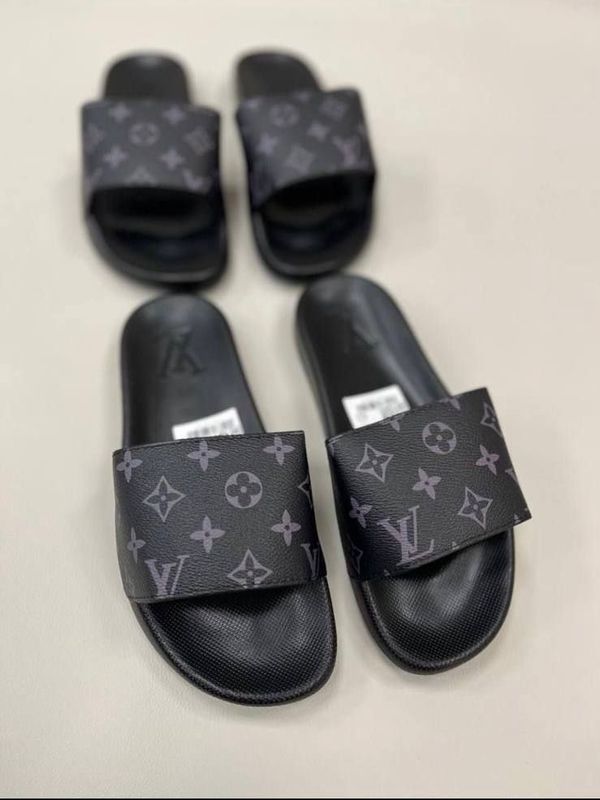 Louis Vuitton Men's Waterfront Mules Sliders Louis Vuitton Men's Waterfront Designer Black Sliders Fake Sale UK Man First Copy Replica Slider Mens Cheap Price Fakes Reps Flip Flop 1st Copies Sandals 1:1 Brand Logo Luxury Rep Casual Slides 1 to 1 Slippers Duplicate AAA Mules
