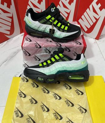 Nike Air Max 95 Premium Volt Trainers For Men's Nike Air Max 95 Premium Volt Trainers For Men's