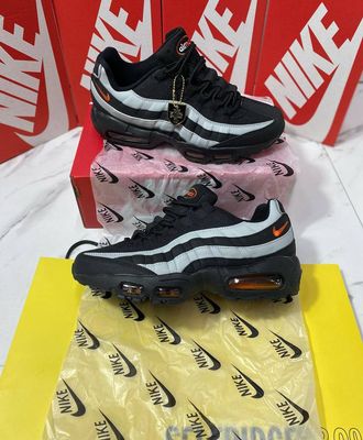 Nike Men's Trainers Trainer 95s 95's 1:1 Black Grey Safety	Nikes Air Max 95 Men Mens Rep Replica Shoes Fake Man Mans Duplicate Sneakers First Copy Cheap Sneaker Sale UK Reps MAX.95 Air.Max DX2657-001 AAA Quality Orange
