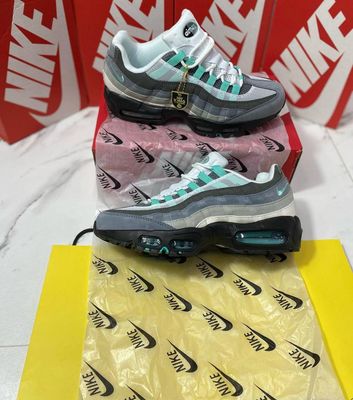 Nike Air Max 95 Hyper Turquoise Men's Trainers Nike Air Max 95 Hyper Turquoise Men's Trainers