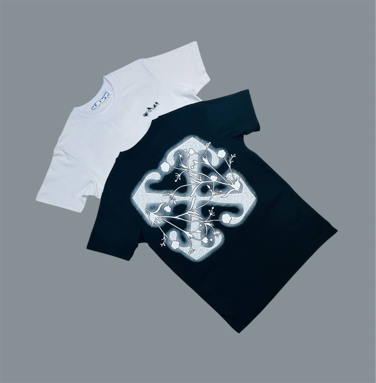 Off-White Bandana Arrow Slim Short-Sleeve T-Shirts in 2 Colors For Men's