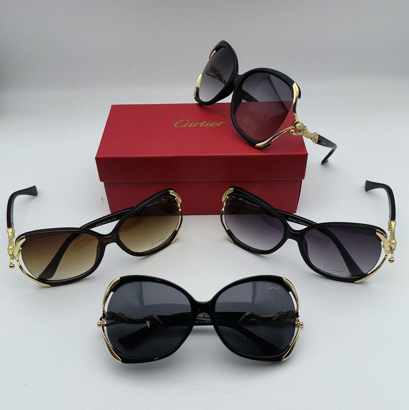 Cartier Round Frame Fashion Sunglasses For Women's in Different Colors