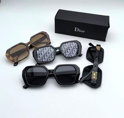 Dior Square Frame Sunglasses in Different Colors Dior Square Frame Sunglasses in Different Colors