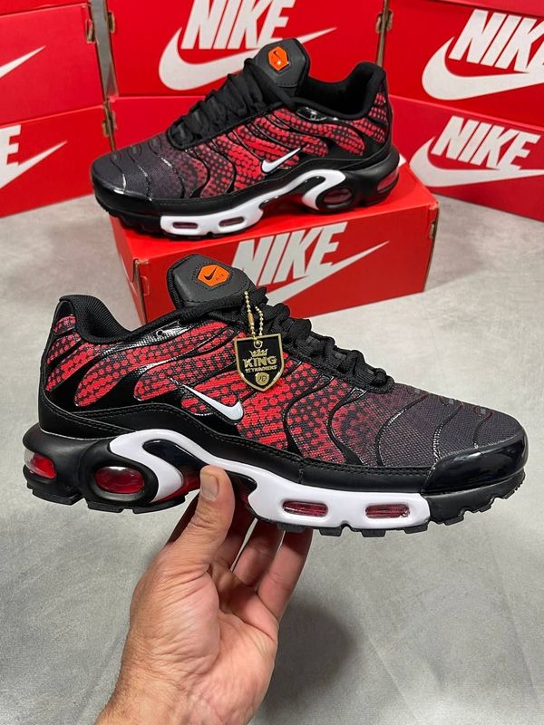 Nike Men's Trainers Trainer TNS TN's 1:1 Red Black (GS) TXT	Nikes Air Max Plus TN Men Mens Rep Replica Shoes Fake Man Mans Duplicate Sneakers Copy Cheap Sneaker Sale UK Reps MAX.TN Air.Max FB8024-600 White 647315 016 Bred