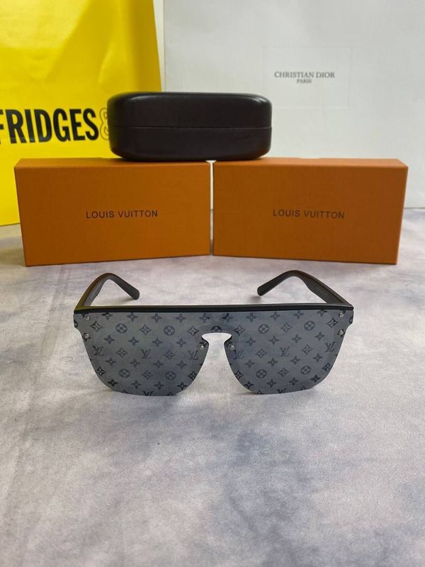 Louis Vuitton Men's Women's Black Sunglasses Fake Reps AAA Sale UK Man Woman First Copy Cheap Price Replica Sunglass Men Women Luxury Eyewear Fashion 1st Copies Rep Plastic Square Frame 1:1 LV Brand Logo Fakes Designer Duplicate 1 to 1 