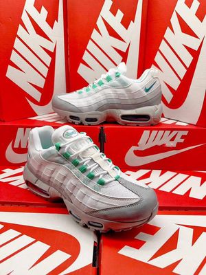 Nike Air Max 95 Clear Emerald Men's Trainers Nike Air Max 95 Clear Emerald Men's Trainers
