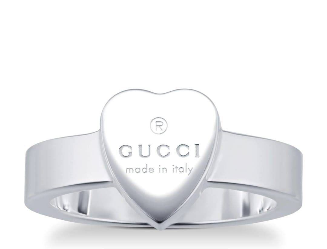 Gucci Trademark Heart Fashion Ring in Silver Color