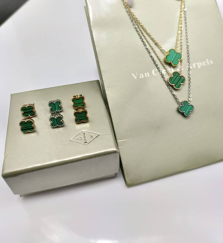 Van Cleef & Arpels Four Leaf Clover Green Necklace & Earrings Sets For Women's in Different Chain Colors