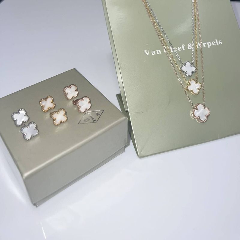 Van Cleef & Arpels Four Leaf Clover White Necklace & Earrings Sets For Women's in Different Chain Colors