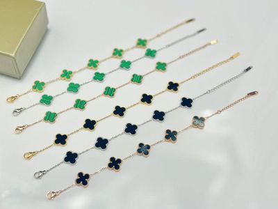 Van Cleef & Arpels Four Clover Leaf Bracelets For Women's in Different Colors