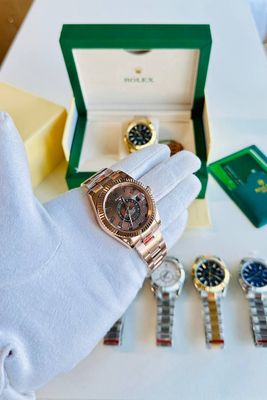 Rolex Sky-Dweller Everose Gold Men's Watch Rolex Sky-Dweller Everose Gold Men's Watch
