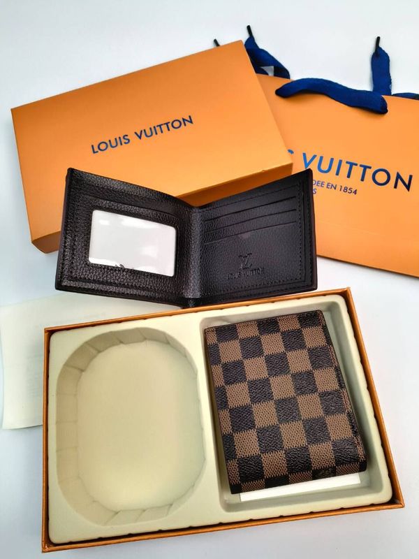 Louis Vuitton LV Bifold Men Wallet Textured Brown Louis Vuitton LV Bifold Men Wallet Textured Brown