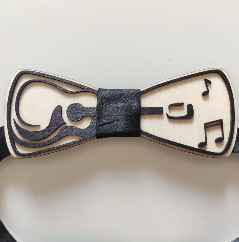Papillon in legno chitarra