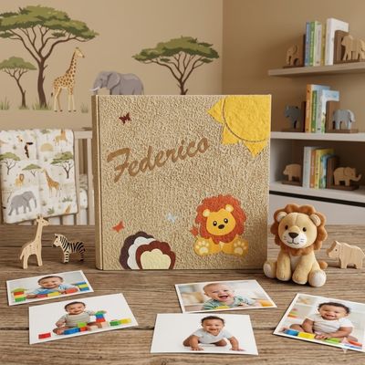 Album fotografico ecrù con leone e nome Album fotografico ecrù con leone e nome