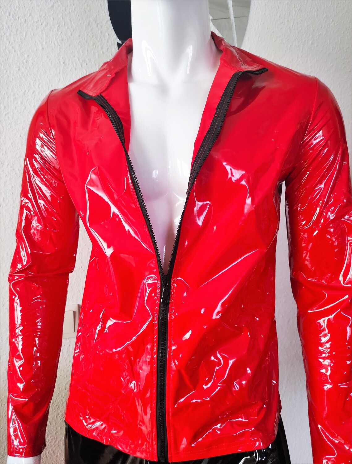 BRAND NEW! X-tra Hot ! Herren Lackleder Hemd Glossy Lack in Red, Größe 4XL