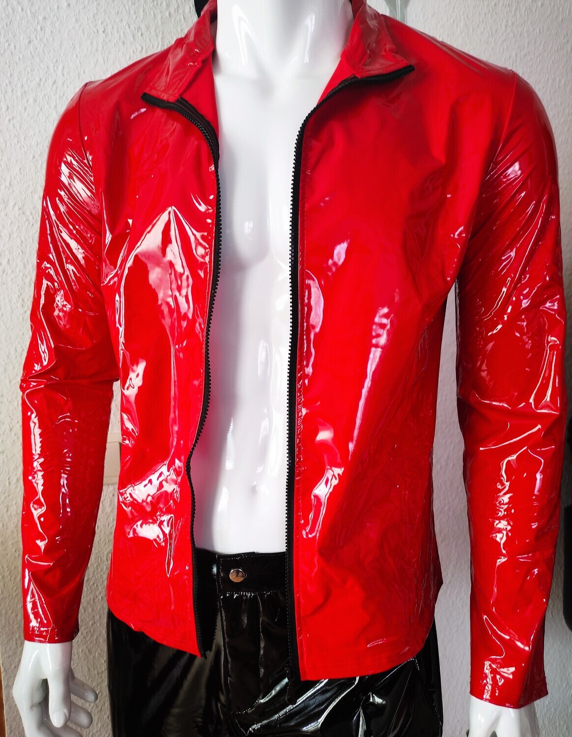 BRAND NEW! X-tra Hot ! Herren Lackleder Hemd Glossy Lack in Red, Größe S