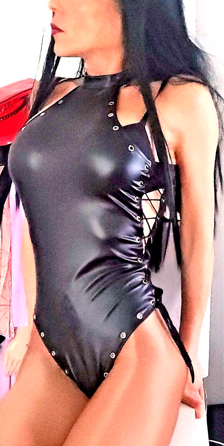 Unisex! Black Schnürbody Latex Optik Sexy Wetlook Halsriemen Small Snaps Größe S / M