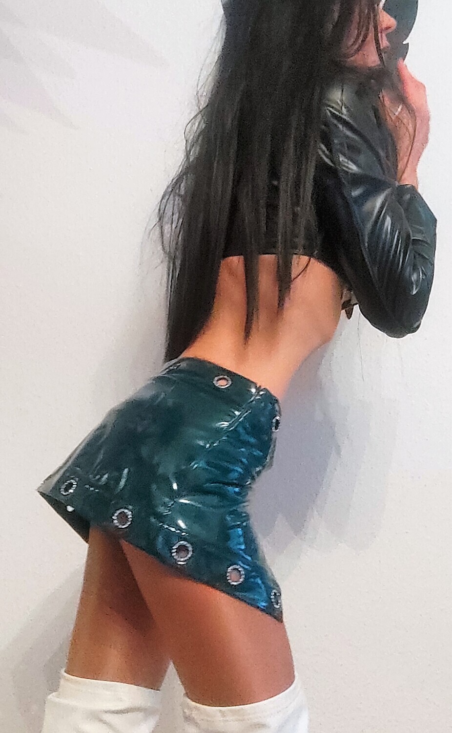 Fir Green Glossy Lackleder Baderock mit integriertem Slip Strassnieten Handmade Unikat Size  S oder Maßanfertigung