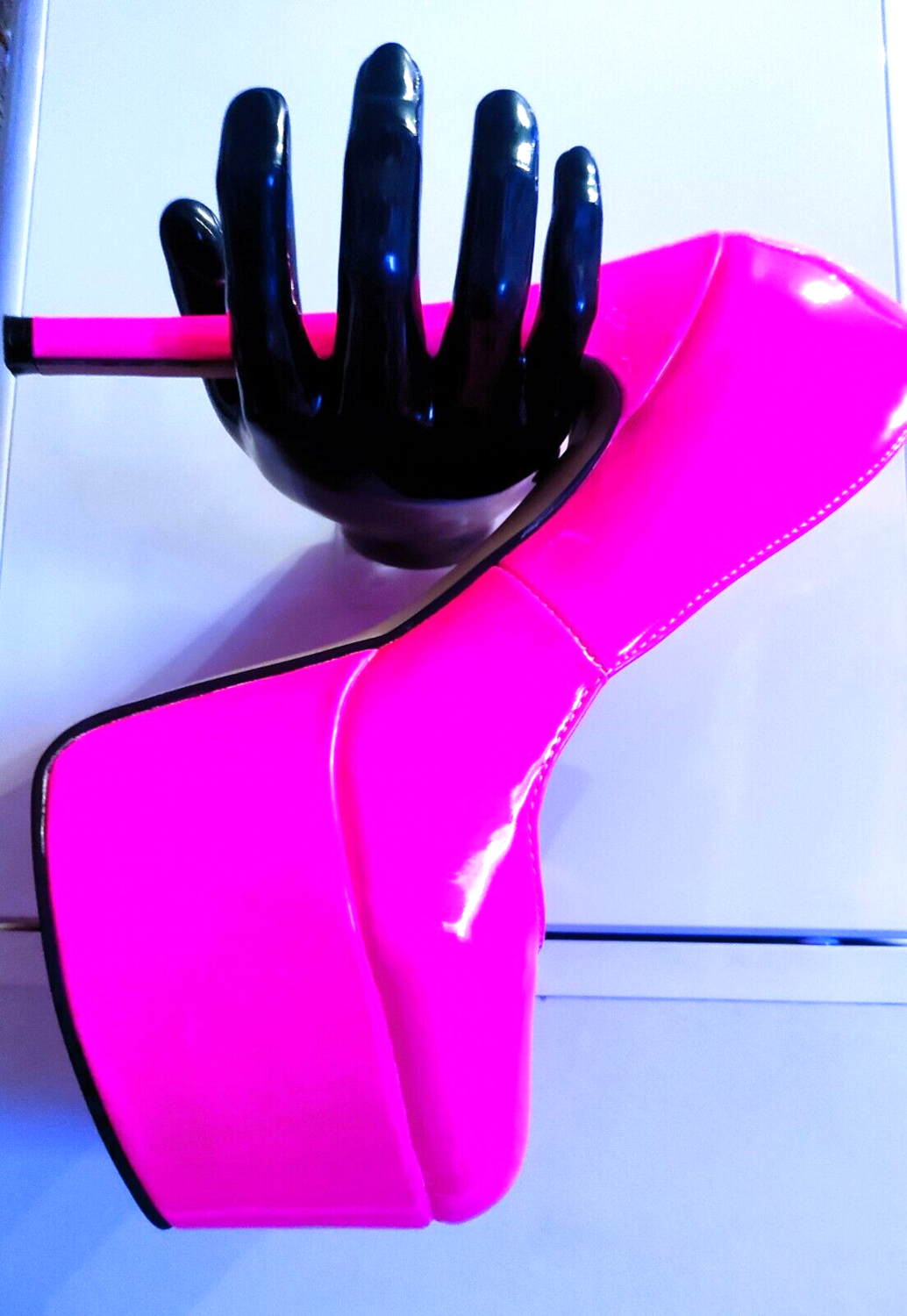 Glossy Hand &quot;Slave&quot; Deko Ablage Parkstation für Utensilien individueller Einsatz
