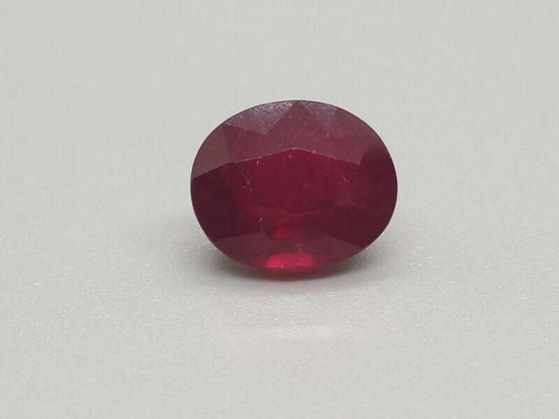 AFRICAN RUBY,  OVAL CUT,  3.65 CTS