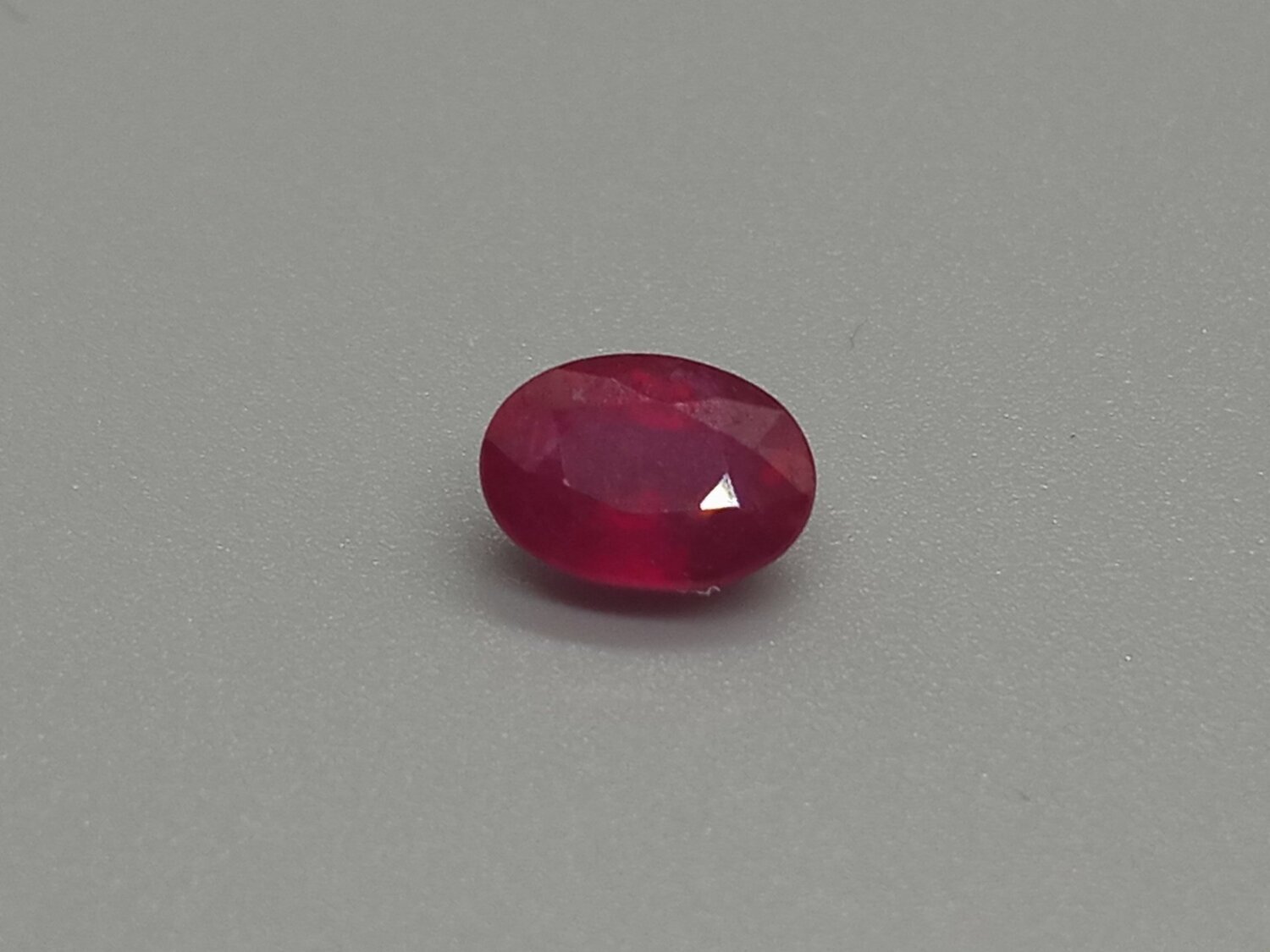 AFRICAN RUBY,  OVAL CUT,  1.80 CTS