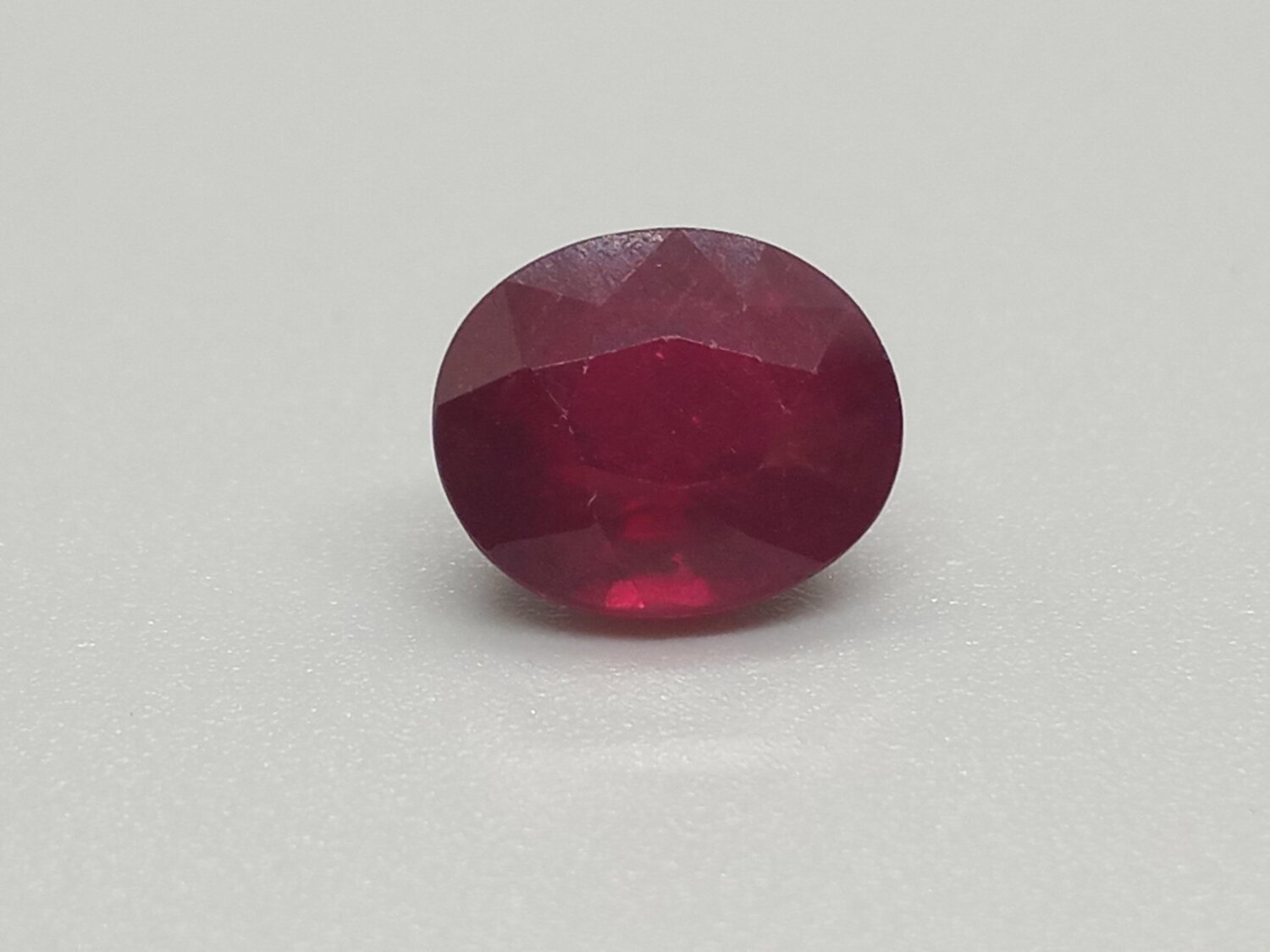 AFRICAN RUBY,  OVAL CUT,  3.65 CTS