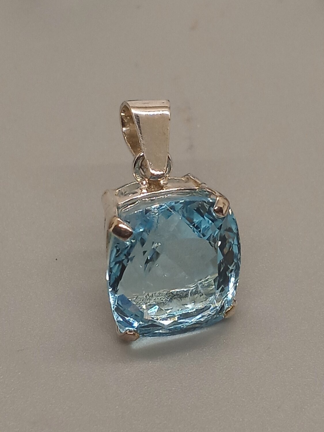Blue Topaz, Elongated Cushion Stone,16.25ct, 3.25g