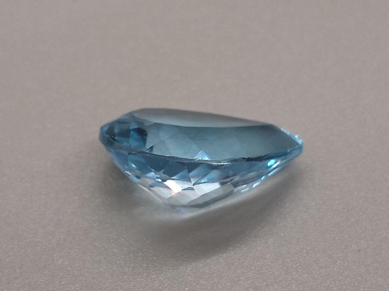 Blue Topaz, Pear Stone, 9.10cts, Loose