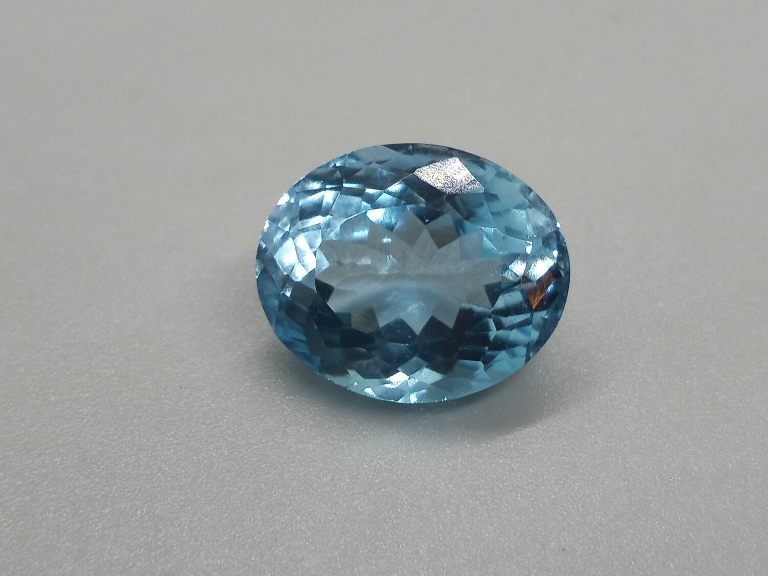 Blue Topaz, Round Stone, 14.40cts, Loose