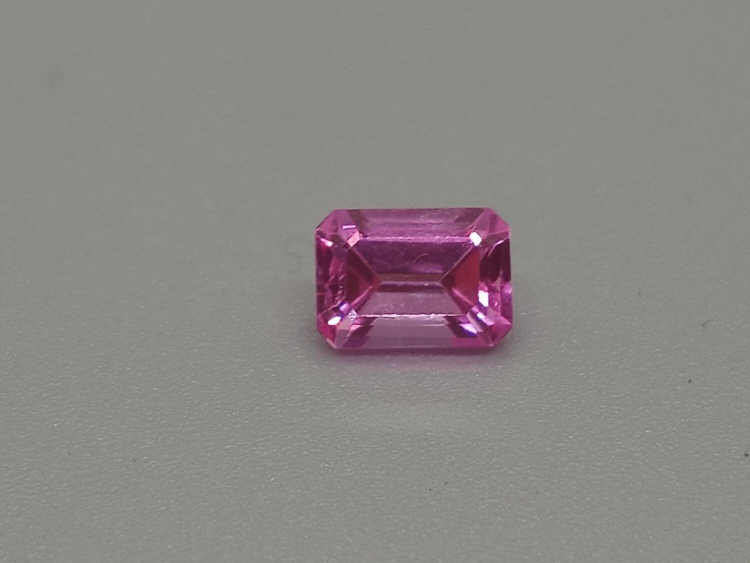 SAPPHIRE, RED, EMERALD CUT,  1.80CTS