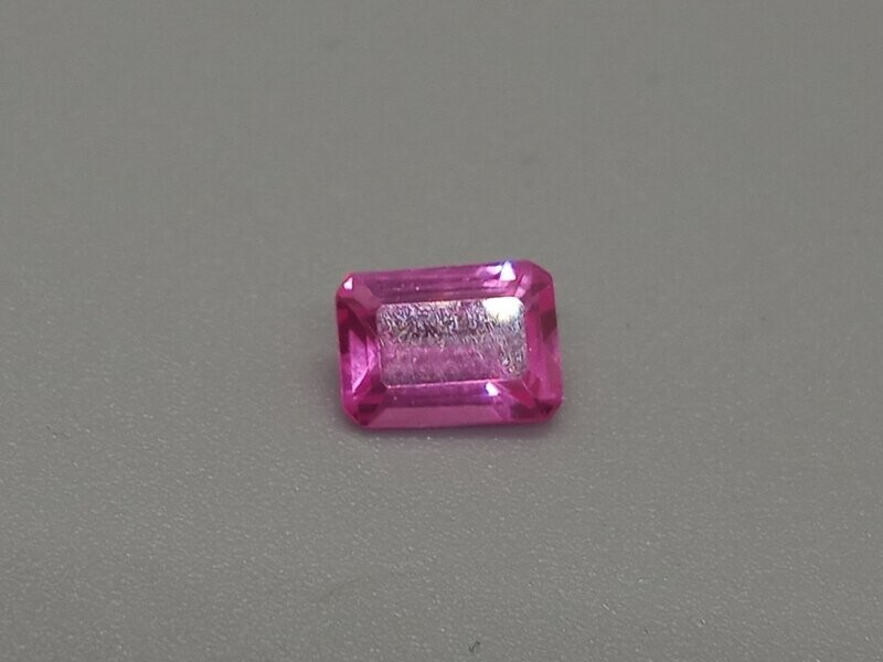 SAPPHIRE, RED, EMERALD CUT, 1.35 CTS