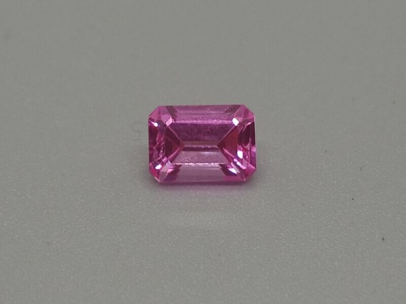 SAPPHIRE, RED, EMERALD CUT, 1.50 CTS