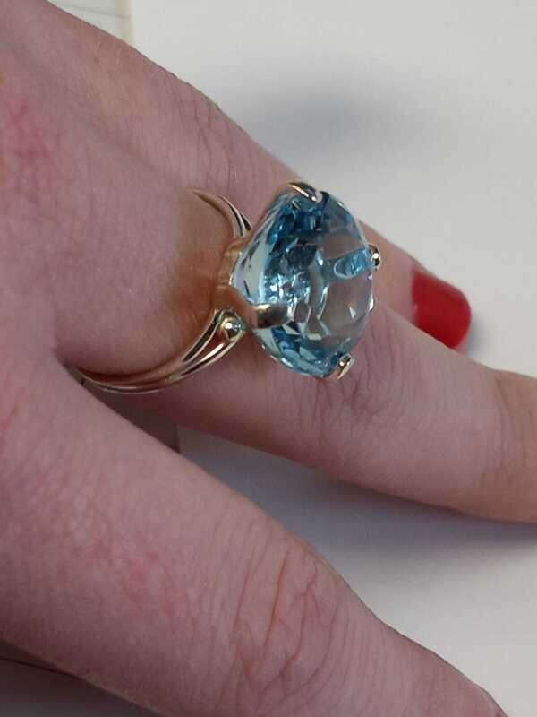 Blue Topaz Gemstone Ring, sz 7