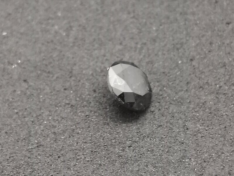 NATURAL BLACK DIAMOND MIXED ROUND CUT 2.65 CTS