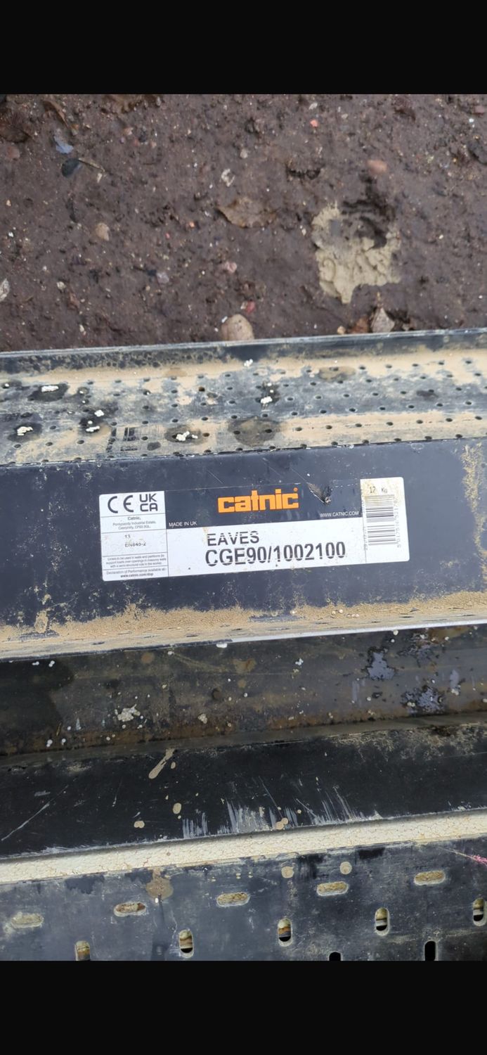 Catnic Standard Duty Eaves Lintel CGE90/100 2100mm