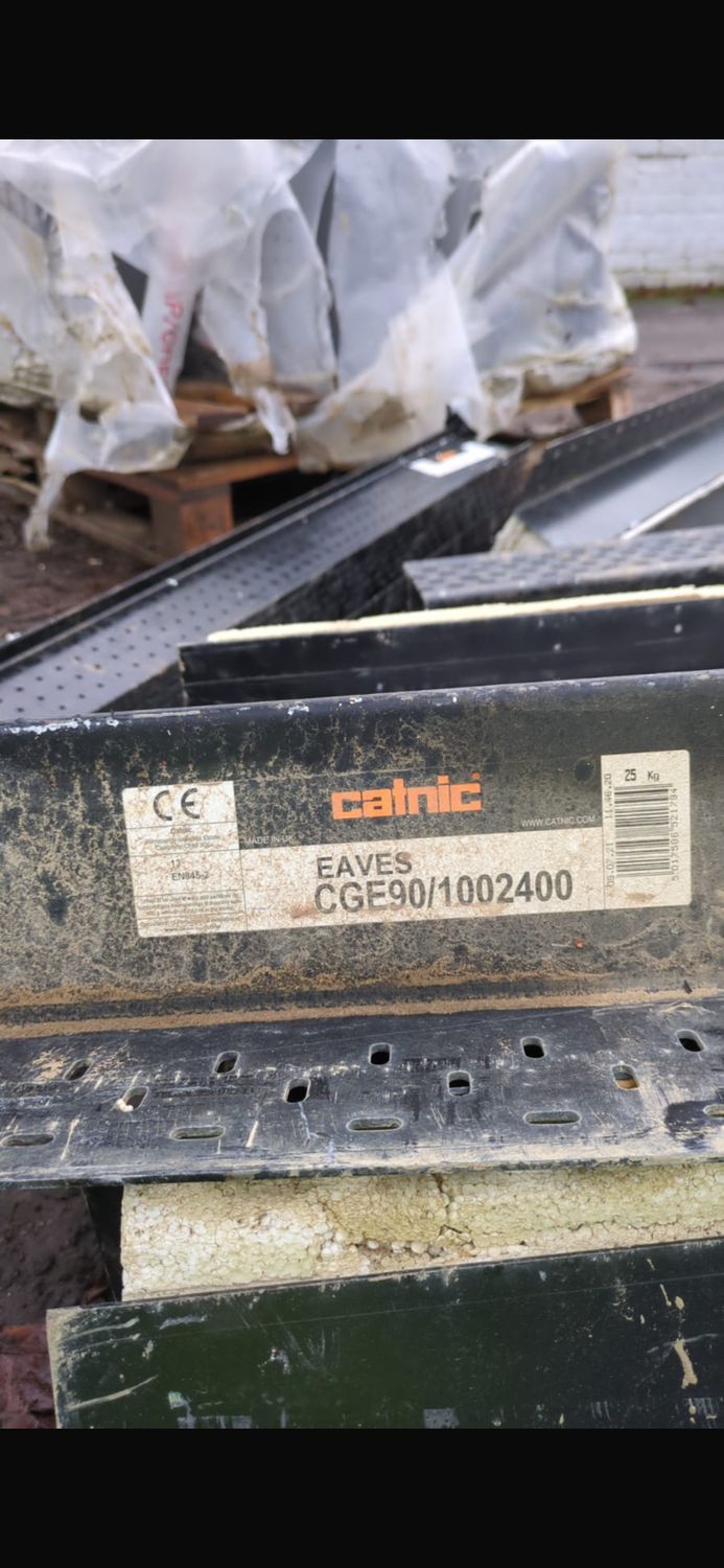 Catnic Standard Duty Eaves Lintel CGE90/100 2400mm