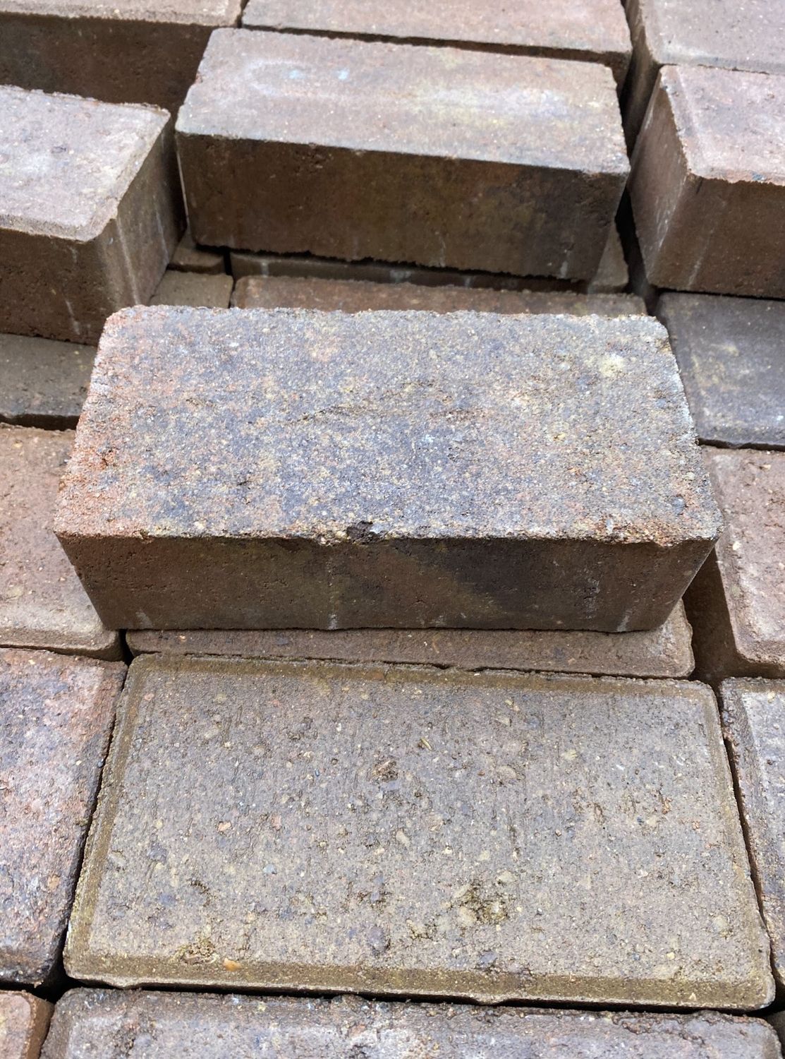 Keyblok Concrete Block Paving Bracken 200 x 100 4 Packs 32sqm (1,616 Blocks)
