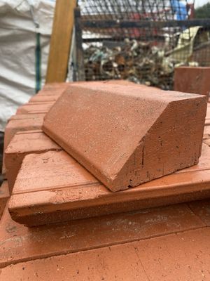 PL3.2 Plinth Stretcher Red Smooth Special Shape Brick (Pack of 35)