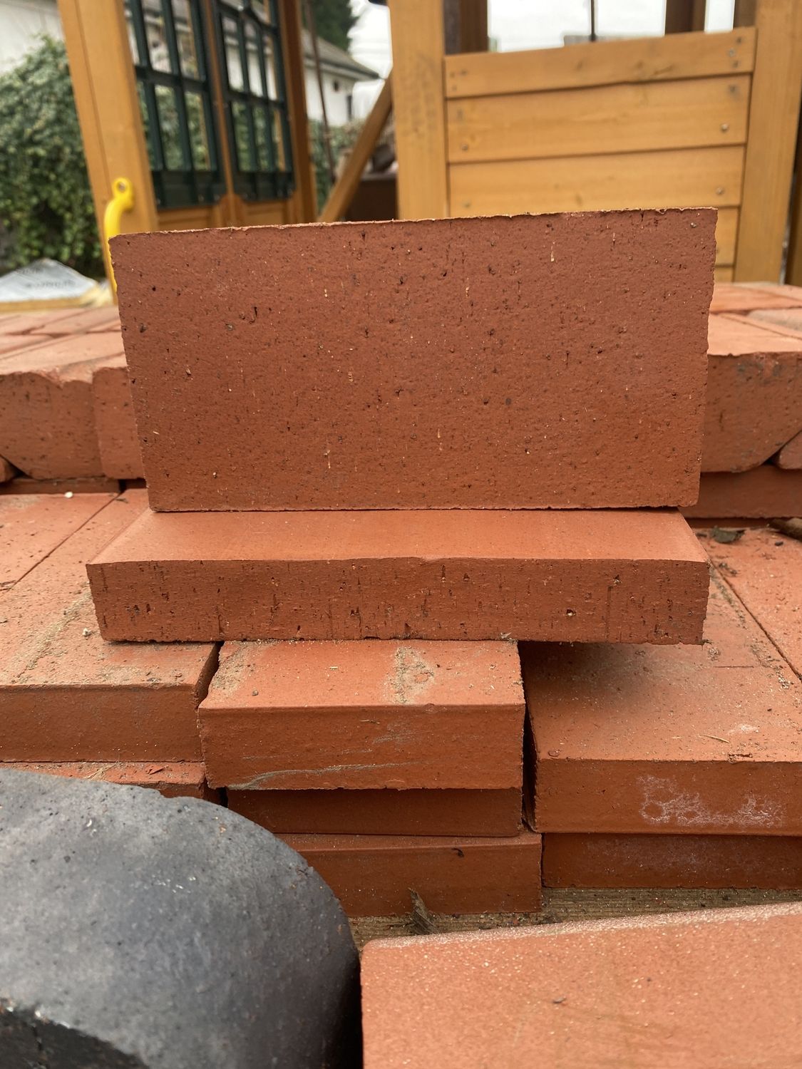 Smooth Red Brick Slips 21cm x 10cm (Pack of 98)